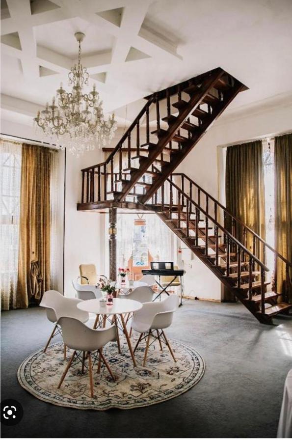 Mariam Hotel Тбилиси Экстерьер фото